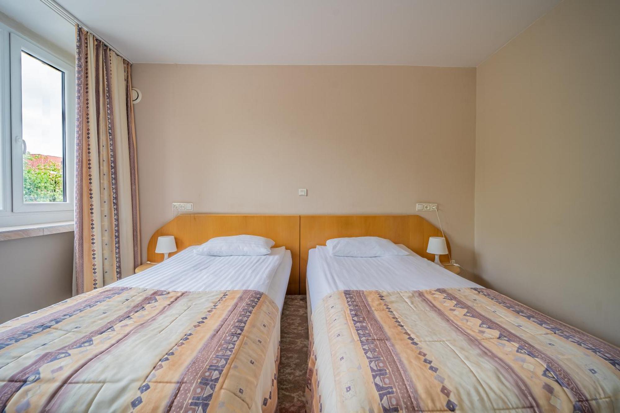Hotel Mazowiecki Lodz Kültér fotó